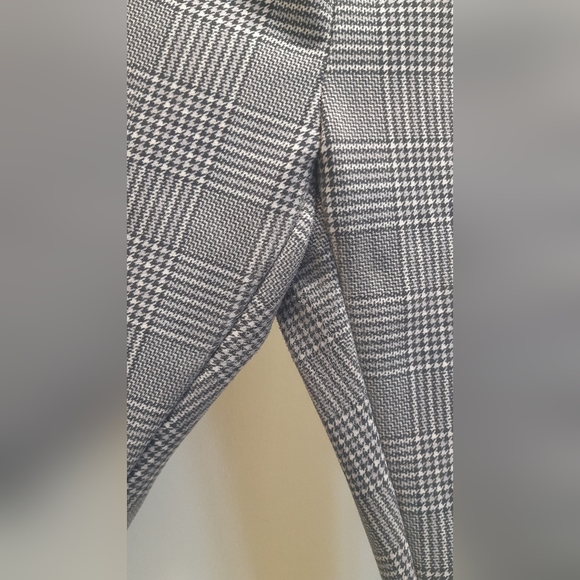 Plaid dress pants elastic waist. - Picture 3 of 6